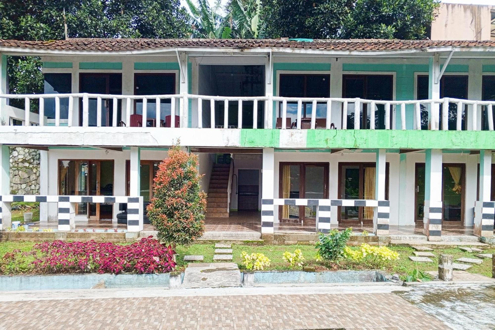 Villa Kampus Near Taman Safari Cisarua Puncak Redpartner Bogor Dış mekan fotoğraf