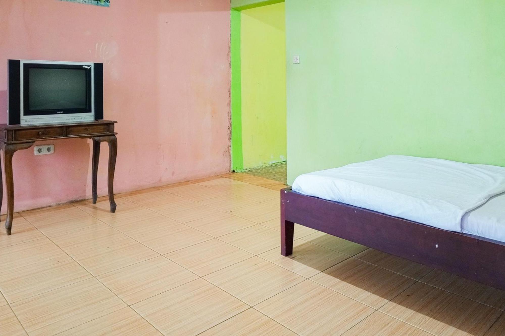 Villa Kampus Near Taman Safari Cisarua Puncak Redpartner Bogor Dış mekan fotoğraf