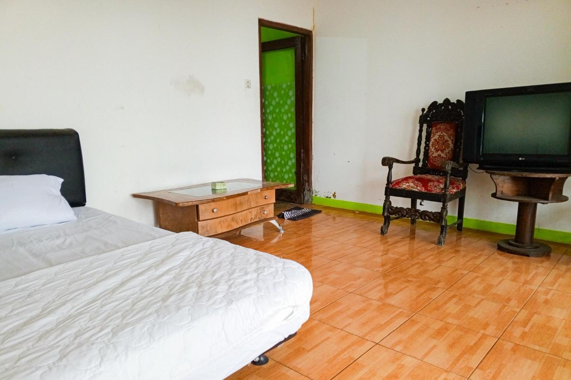 Villa Kampus Near Taman Safari Cisarua Puncak Redpartner Bogor Dış mekan fotoğraf