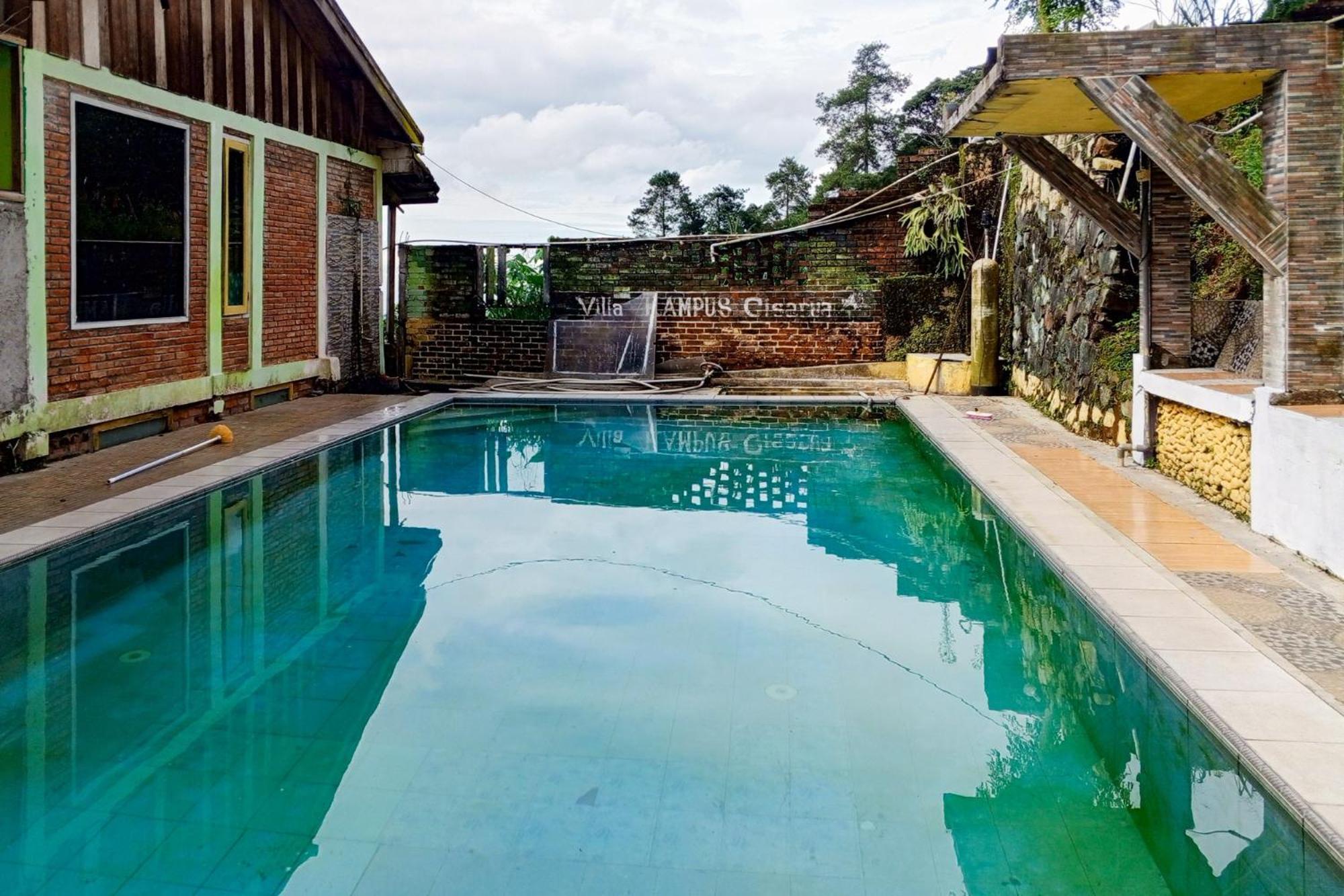 Villa Kampus Near Taman Safari Cisarua Puncak Redpartner Bogor Dış mekan fotoğraf