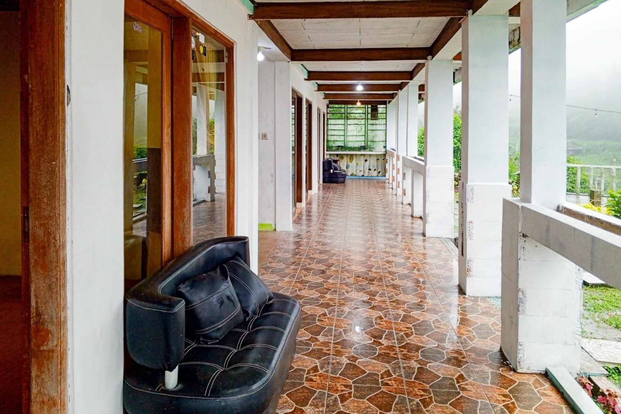 Villa Kampus Near Taman Safari Cisarua Puncak Redpartner Bogor Dış mekan fotoğraf
