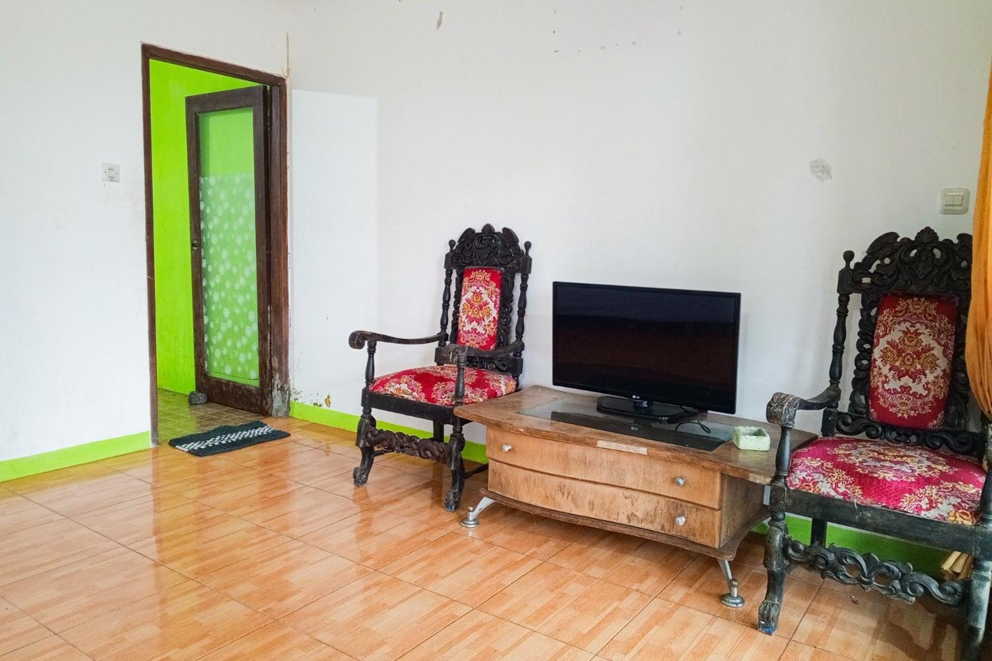 Villa Kampus Near Taman Safari Cisarua Puncak Redpartner Bogor Dış mekan fotoğraf